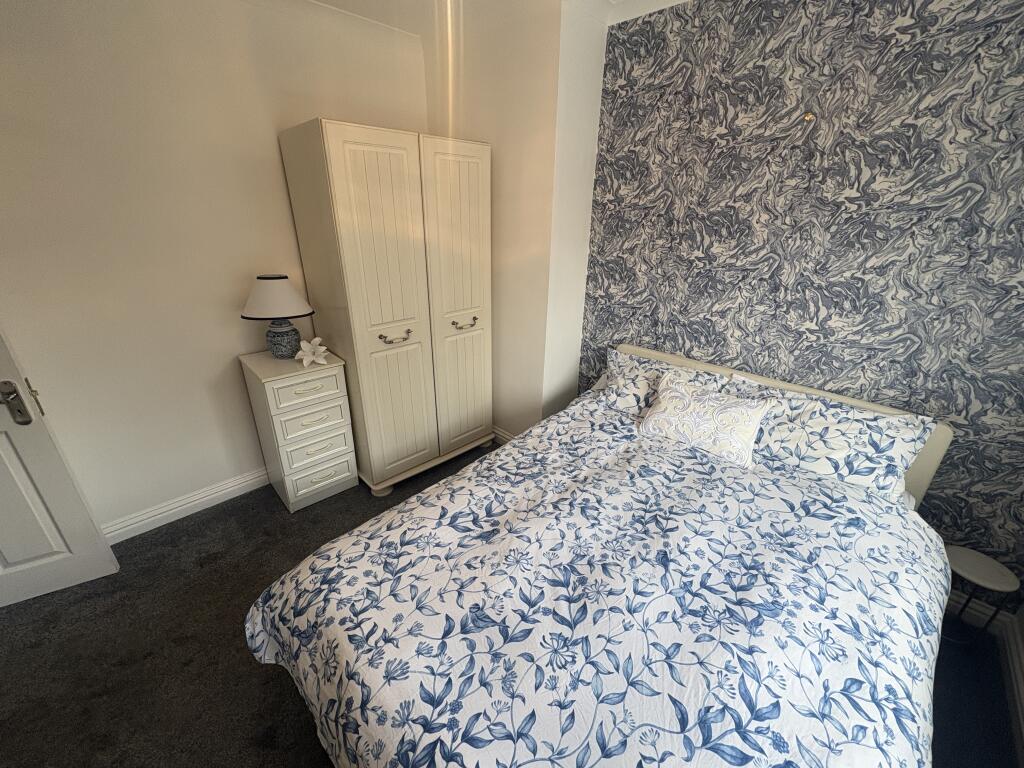 1 bed House Share for rent in Smethwick. From Dixons Lettings - Bearwood