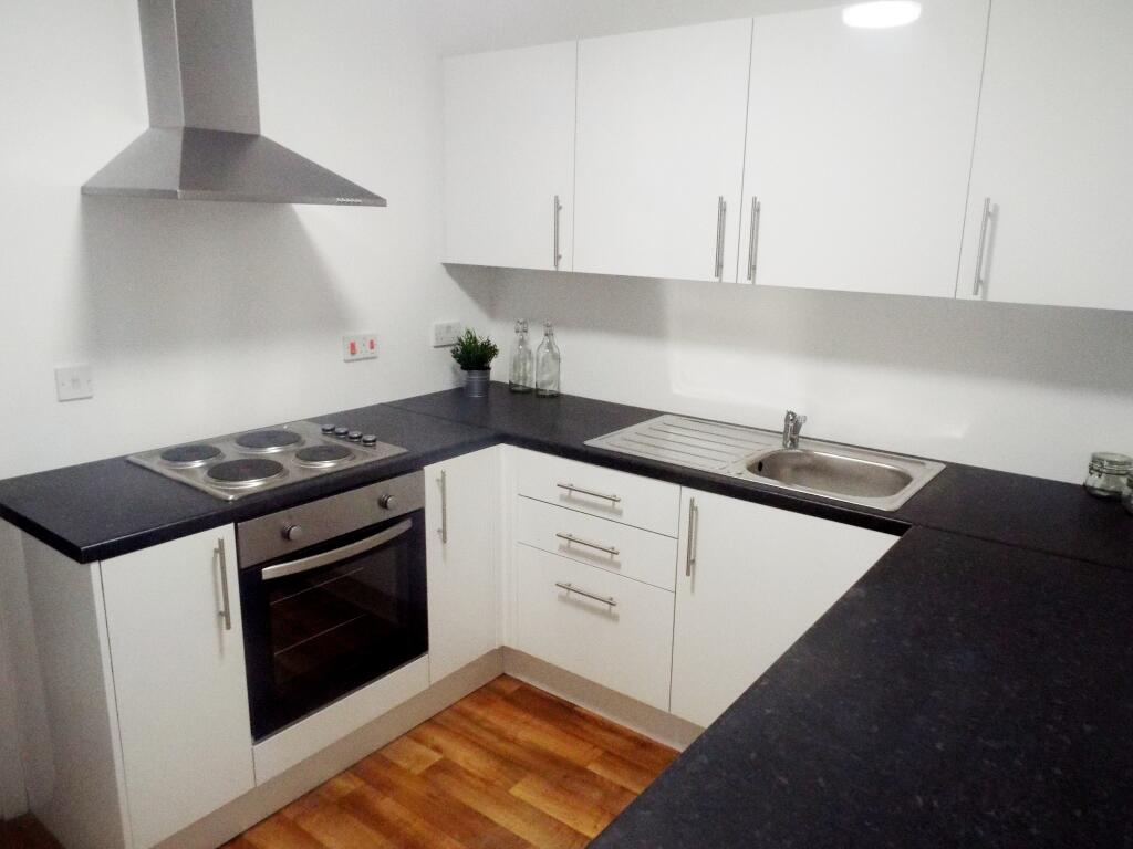 4 bed Studio for rent in Wolverhampton. From Dixons - Wolverhampton