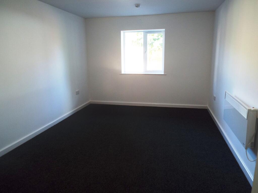 4 bed Studio for rent in Wolverhampton. From Dixons - Wolverhampton