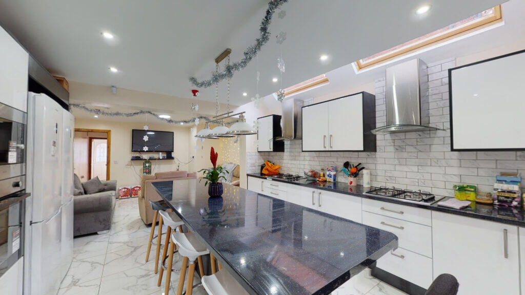 8 bed Detached for rent in Birmingham. From Easy Lettings (Birmingham) Ltd - Birmingham
