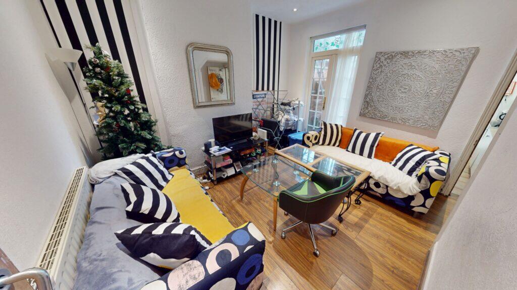 5 bed Detached for rent in Birmingham. From Easy Lettings (Birmingham) Ltd - Birmingham