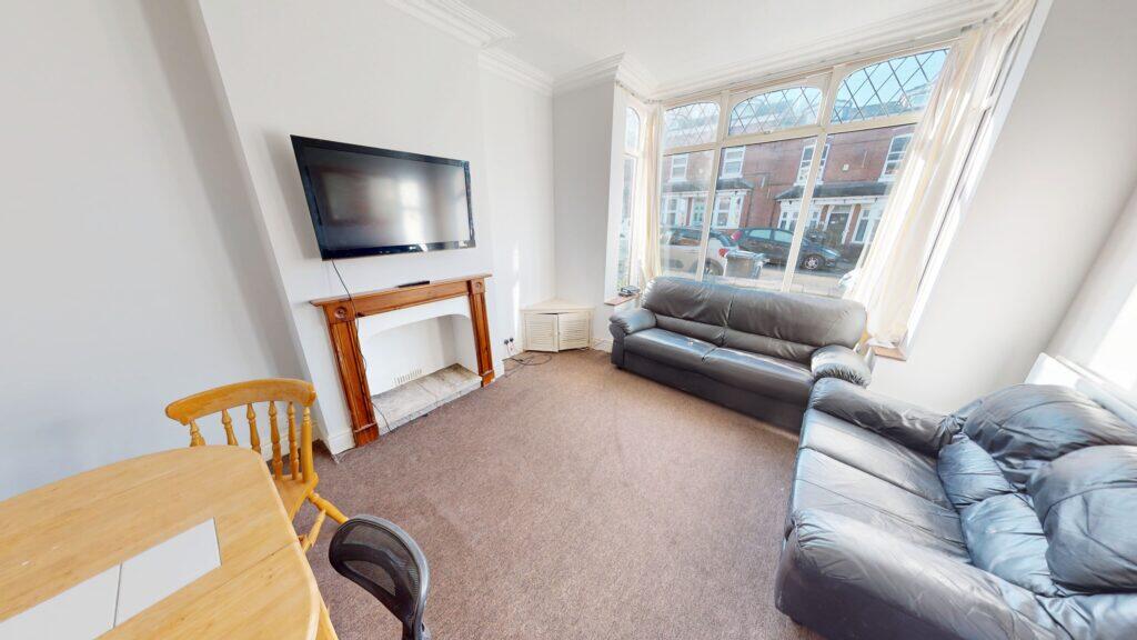 5 bed Detached for rent in Birmingham. From Easy Lettings (Birmingham) Ltd - Birmingham