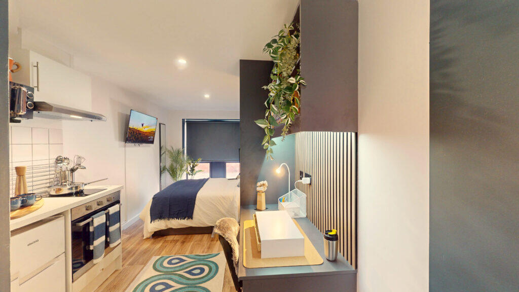 4 bed Studio for rent in Headley Heath. From Easy Lettings (Birmingham) Ltd - Birmingham 4 bed Studio for rent in Headley Heath. From Easy Lettings (Birmingham) Ltd - Birmingham