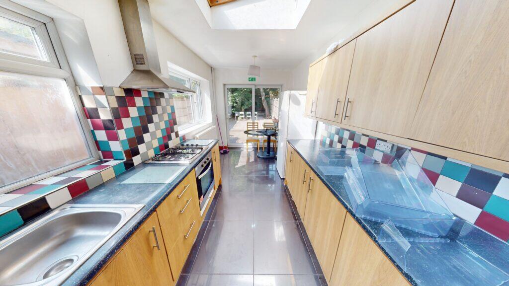 6 bed Detached for rent in Headley Heath. From Easy Lettings (Birmingham) Ltd - Birmingham 6 bed Detached for rent in Headley Heath. From Easy Lettings (Birmingham) Ltd - Birmingham