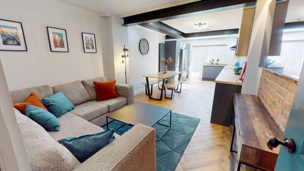 5 bed Detached for rent in Birmingham. From Easy Lettings (Birmingham) Ltd - Birmingham 5 bed Detached for rent in Birmingham. From Easy Lettings (Birmingham) Ltd - Birmingham