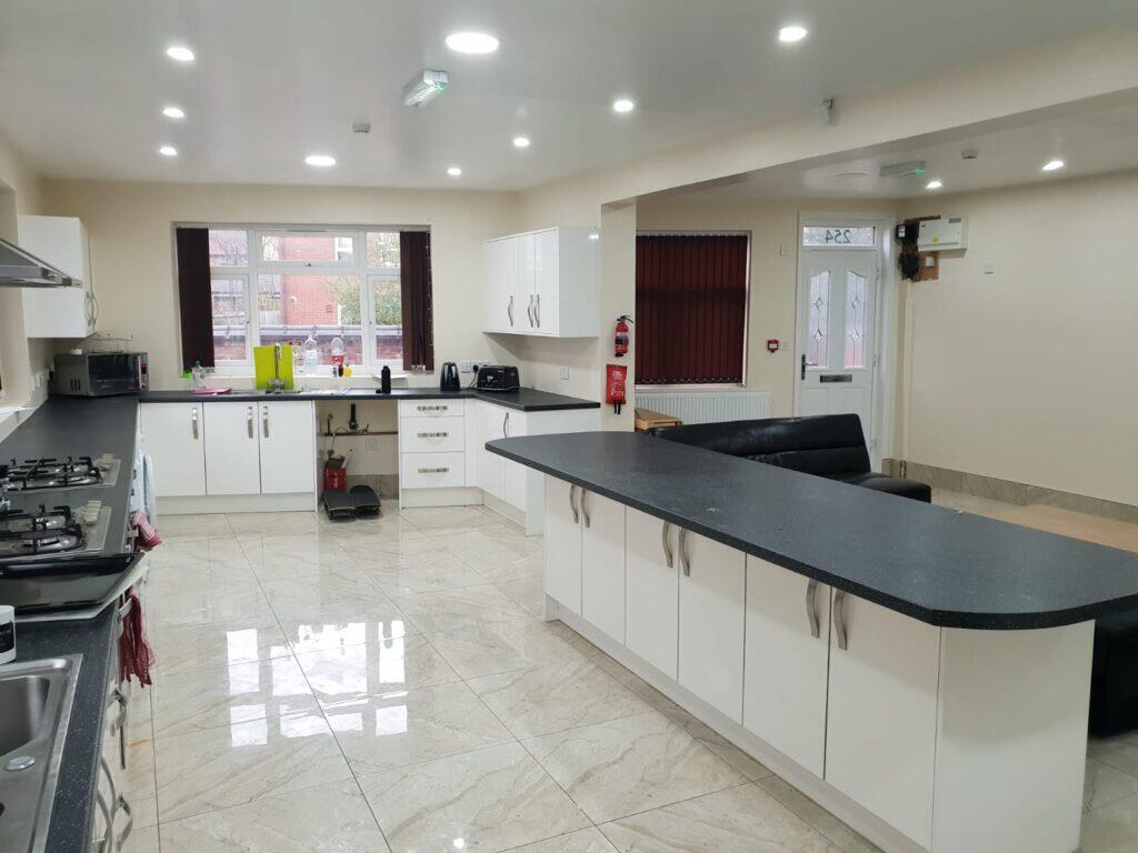 7 bed Detached for rent in Birmingham. From Easy Lettings (Birmingham) Ltd - Birmingham 7 bed Detached for rent in Birmingham. From Easy Lettings (Birmingham) Ltd - Birmingham