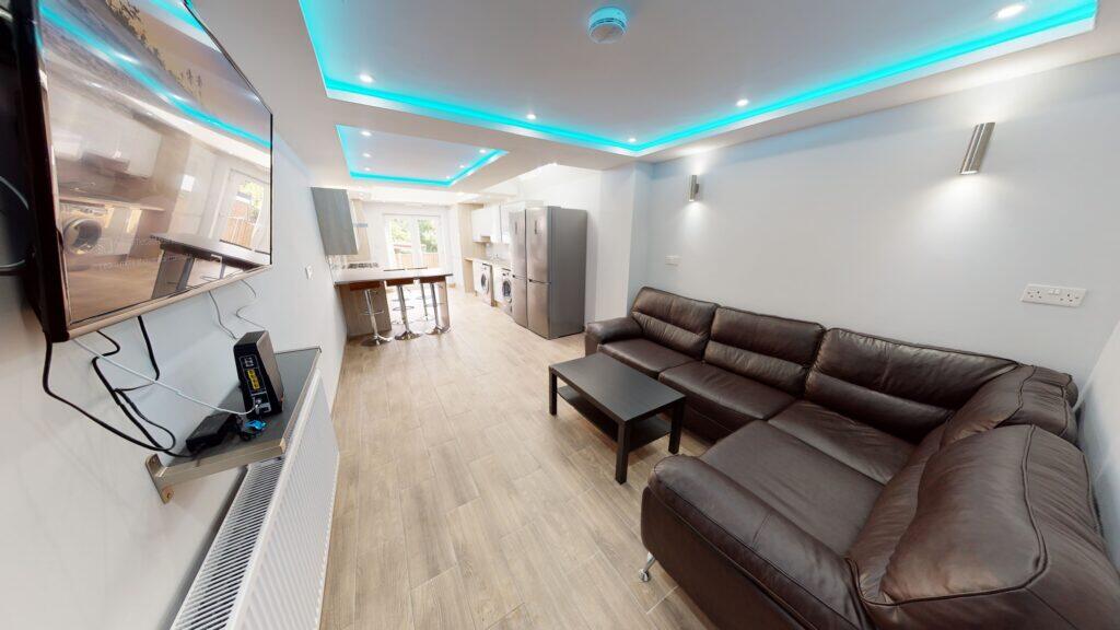5 bed Detached for rent in Birmingham. From Easy Lettings (Birmingham) Ltd - Birmingham 5 bed Detached for rent in Birmingham. From Easy Lettings (Birmingham) Ltd - Birmingham
