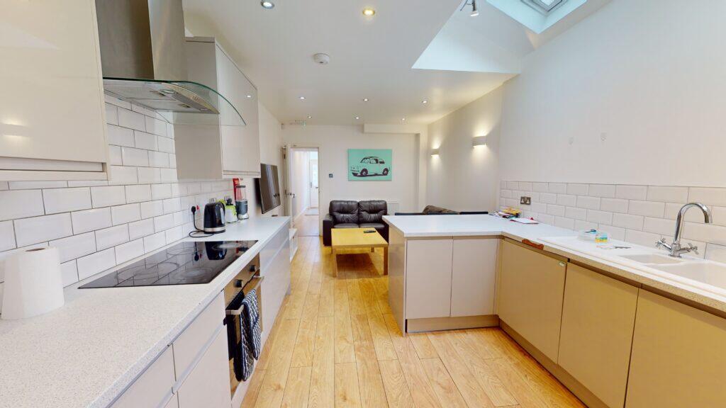 6 bed Detached for rent in Birmingham. From Easy Lettings (Birmingham) Ltd - Birmingham 6 bed Detached for rent in Birmingham. From Easy Lettings (Birmingham) Ltd - Birmingham