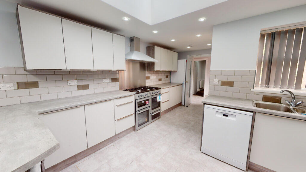 7 bed Detached for rent in Birmingham. From Easy Lettings (Birmingham) Ltd - Birmingham