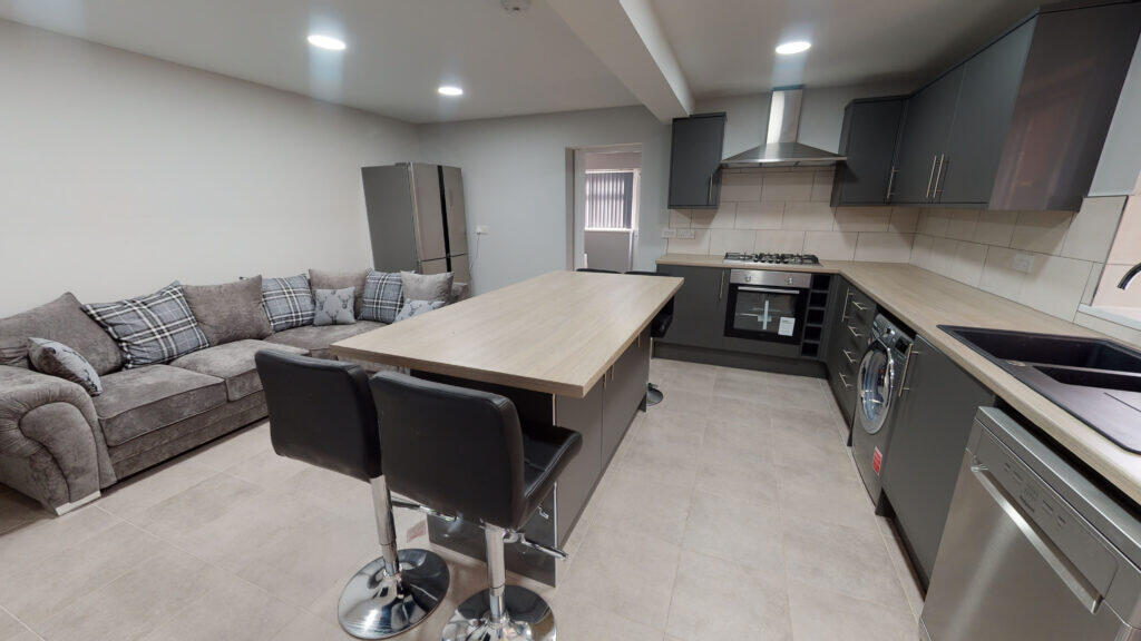 5 bed Detached for rent in Birmingham. From Easy Lettings (Birmingham) Ltd - Birmingham