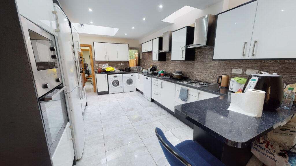 6 bed Detached for rent in Birmingham. From Easy Lettings (Birmingham) Ltd - Birmingham