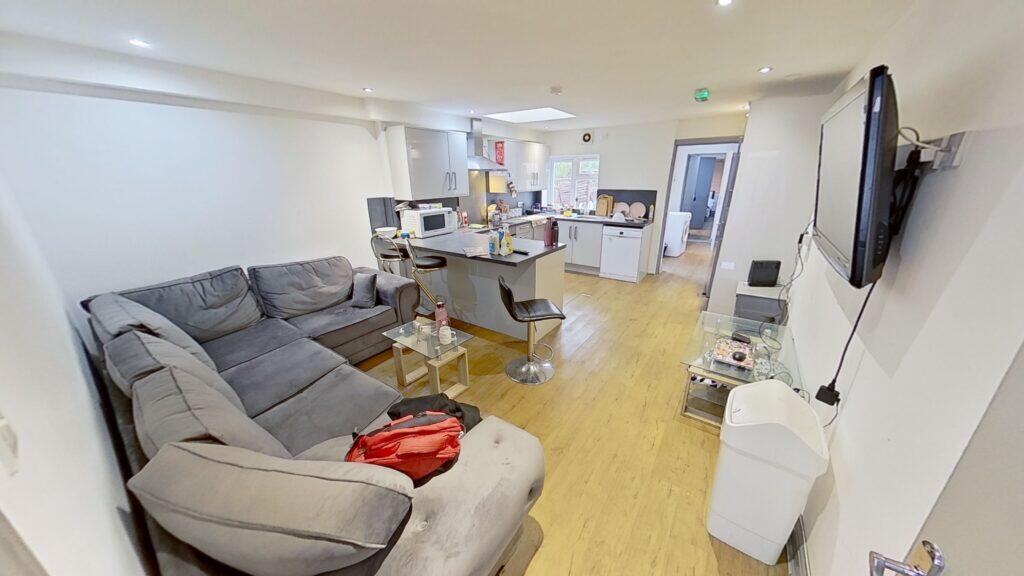 6 bed Detached for rent in Birmingham. From Easy Lettings (Birmingham) Ltd - Birmingham
