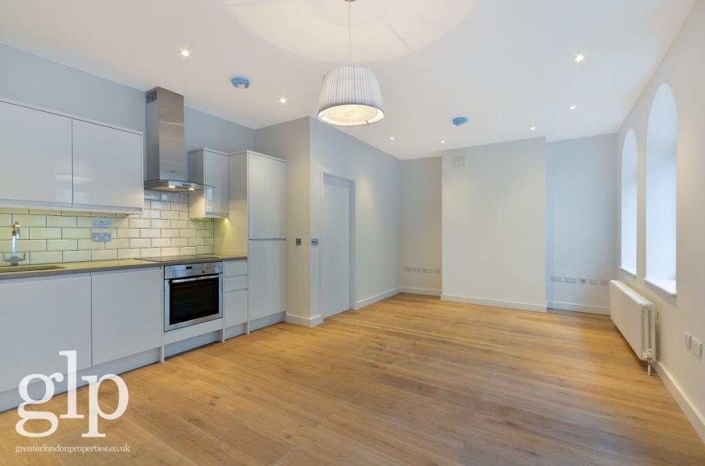 2 bed Apartment for rent in Westminster. From Greater London Properties - Soho