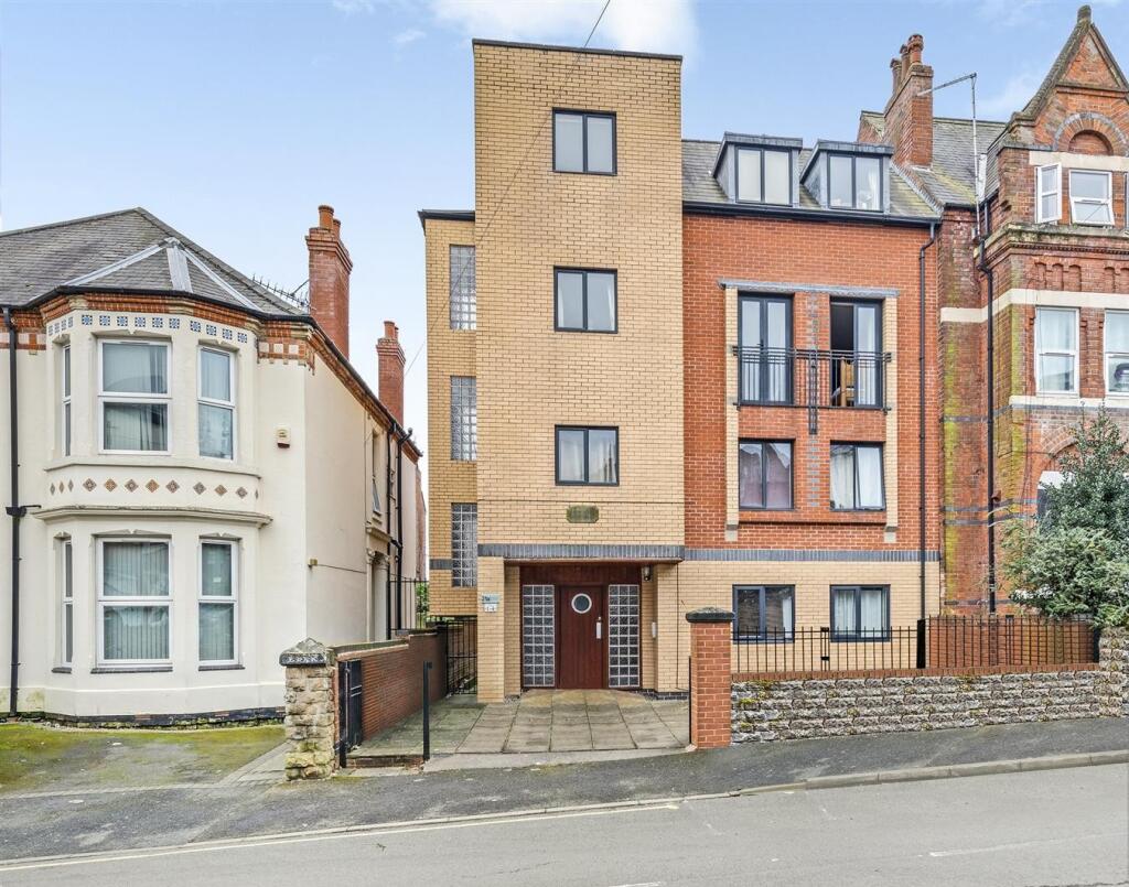 4 bed 1st Floor Flat for rent in Nottingham. From Frank Innes - Mapperley 4 bed 1st Floor Flat for rent in Nottingham. From Frank Innes - Mapperley