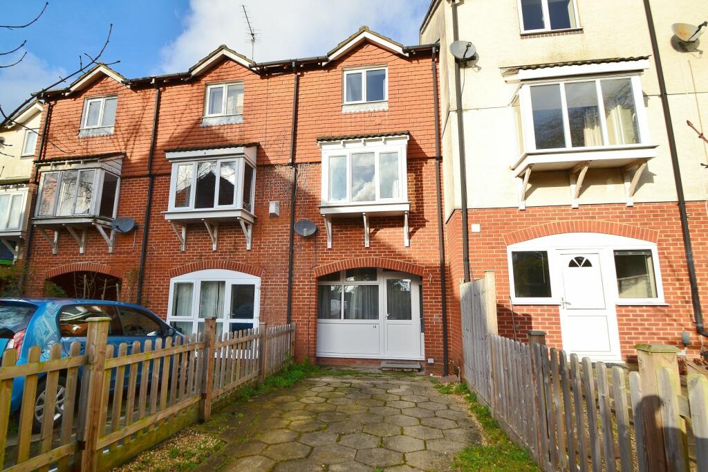 4 bed Mid Terraced House for rent in Southampton. From Goadsby - Southampton