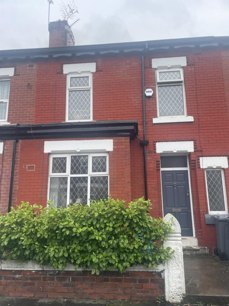 4 bed Mid Terraced House for rent in Manchester. From Jupiter Properties (MCR) - Fallowfield