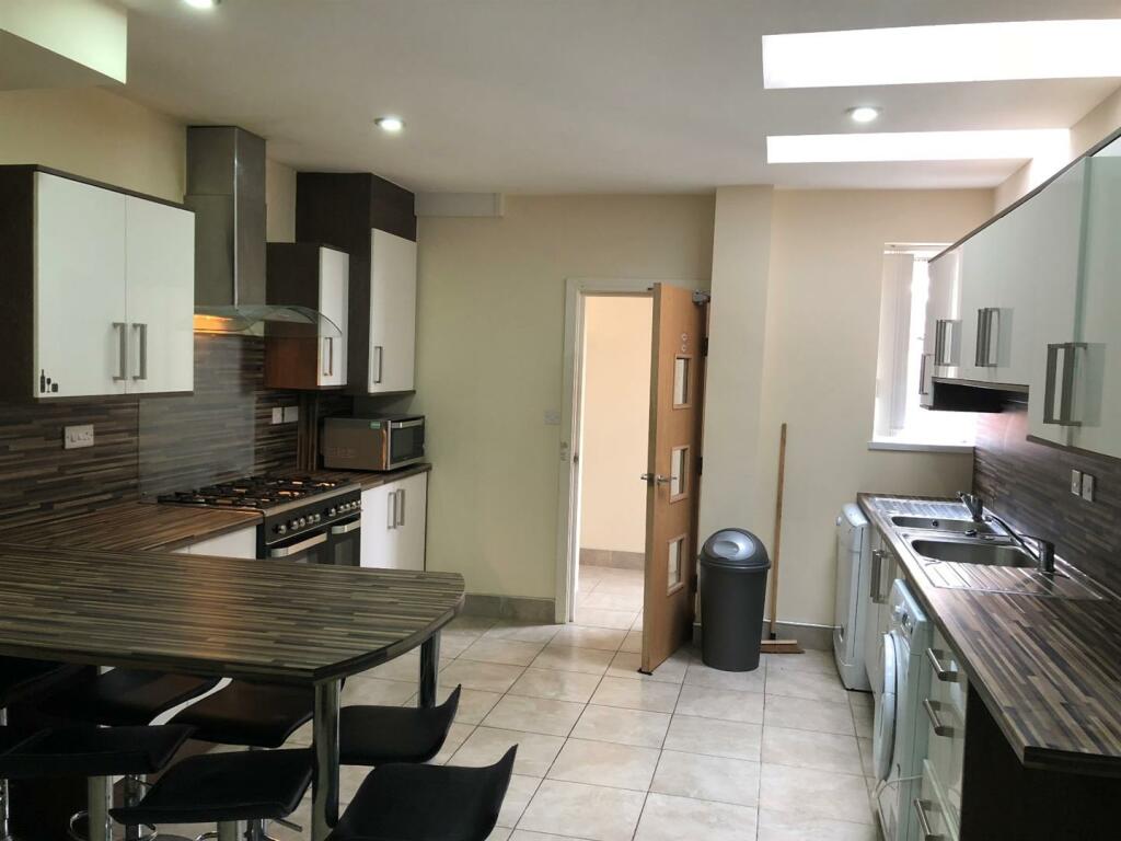 8 bed Mid Terraced House for rent in Birmingham. From Direct Housing - Birmingham 8 bed Mid Terraced House for rent in Birmingham. From Direct Housing - Birmingham