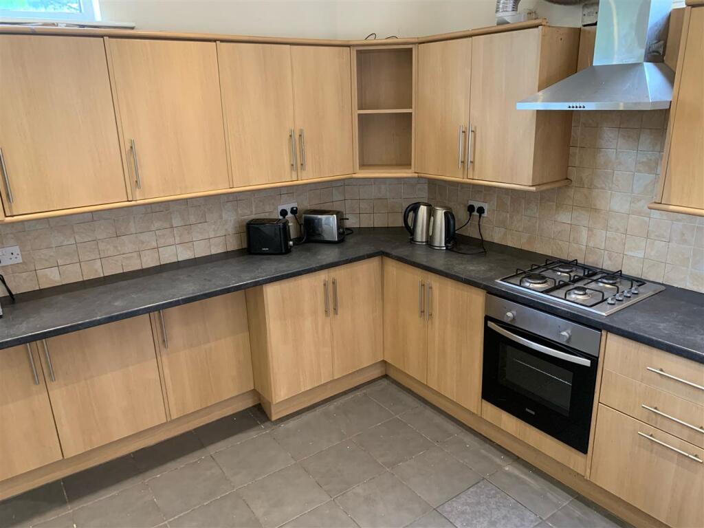 5 bed Semi Detached for rent in Birmingham. From Direct Housing - Birmingham