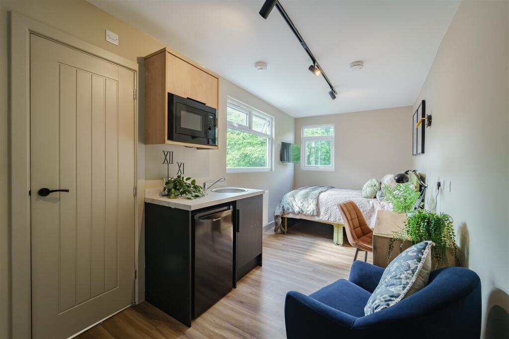 6 bed Mid Terraced House for rent in Birmingham. From Direct Housing - Birmingham