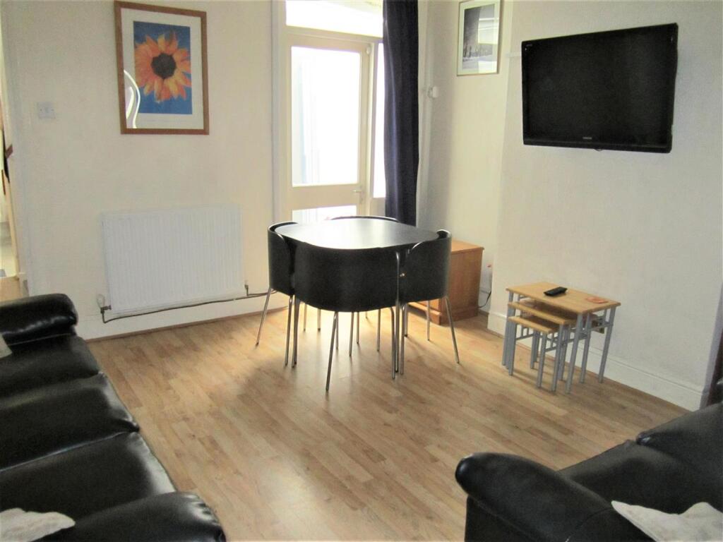 6 bed Mid Terraced House for rent in Birmingham. From Direct Housing - Birmingham 6 bed Mid Terraced House for rent in Birmingham. From Direct Housing - Birmingham