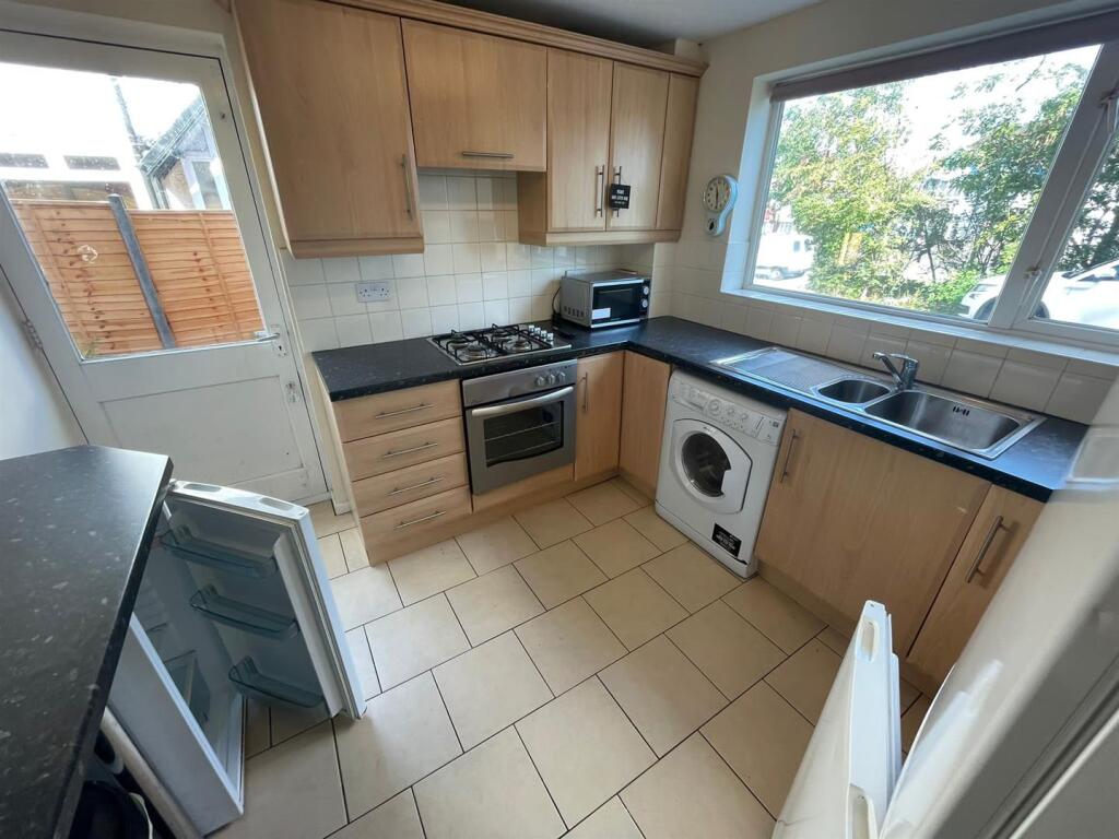 4 bed Semi Detached for rent in Birmingham. From Direct Housing - Birmingham