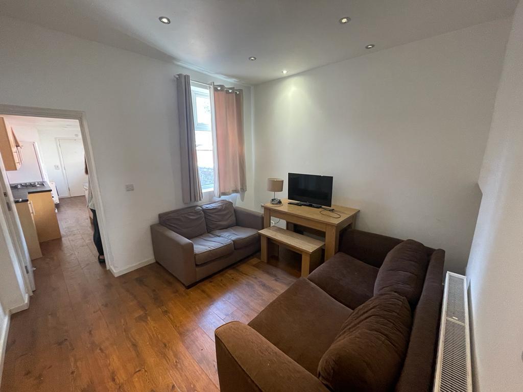 5 bed Mid Terraced House for rent in Birmingham. From Direct Housing - Birmingham