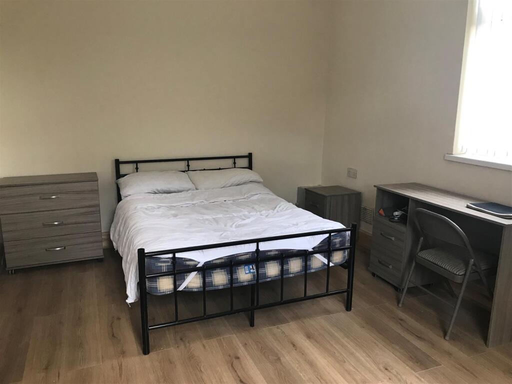 4 bed End of Terrace for rent in Birmingham. From Direct Housing - Birmingham