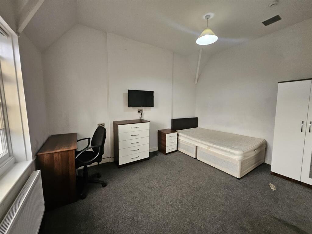 6 bed Semi Detached for rent in Birmingham. From Direct Housing - Birmingham