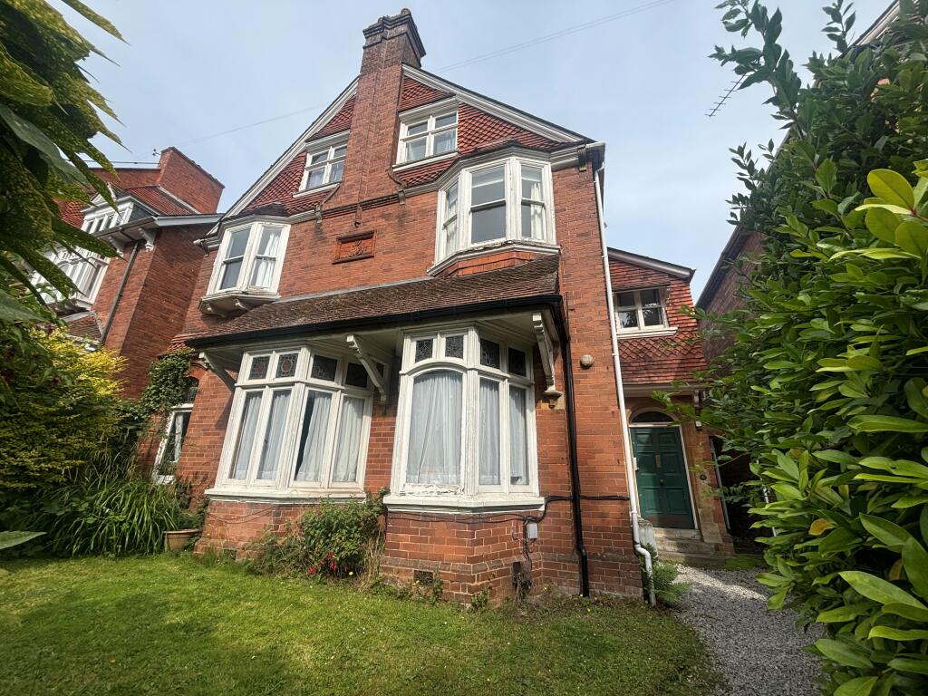 2 bed 1st Floor Flat for rent in Exeter. From Fulfords - Exeter (City Centre)