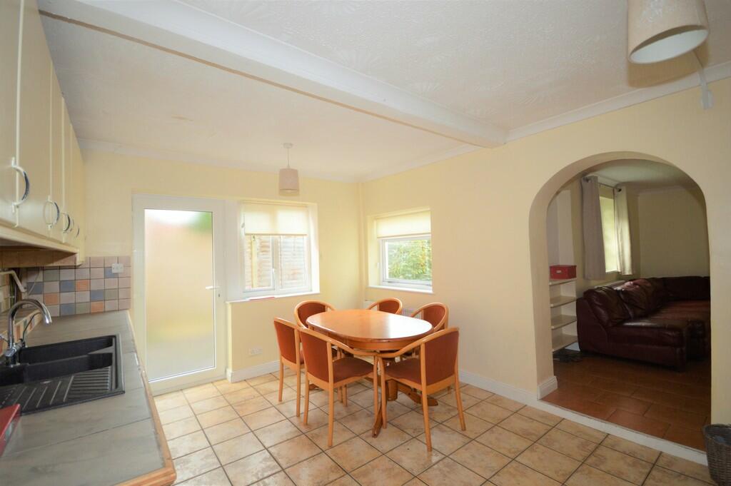 5 bed Detached for rent in West Parley. From House & Son - Winton 5 bed Detached for rent in West Parley. From House & Son - Winton