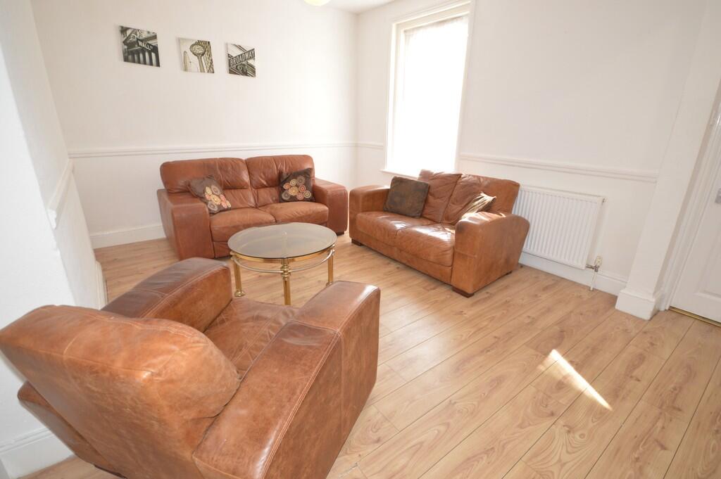 5 bed Detached for rent in Bournemouth. From House & Son - Winton