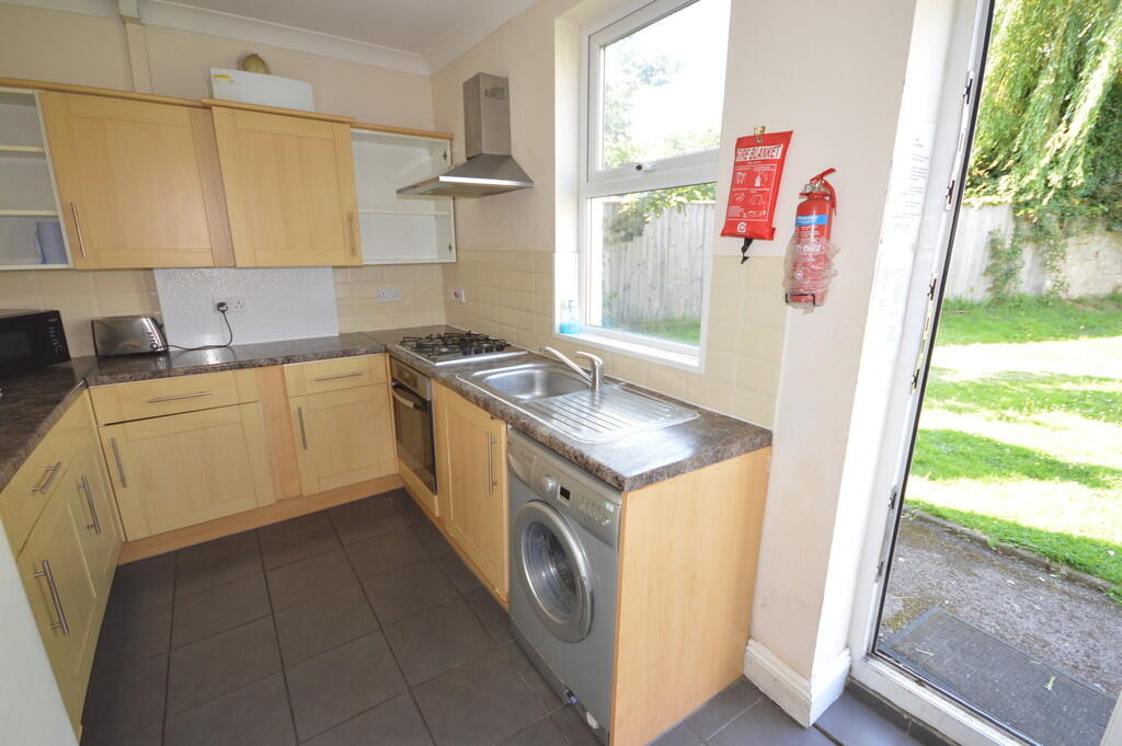 6 bed Detached for rent in Bournemouth. From House & Son - Winton