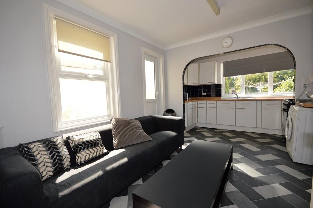 5 bed Detached for rent in Bournemouth. From House & Son - Winton