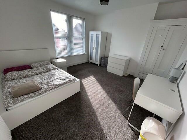 1 bed Mid Terraced House for rent in Portsmouth. From Days Lettings Ltd - Southsea