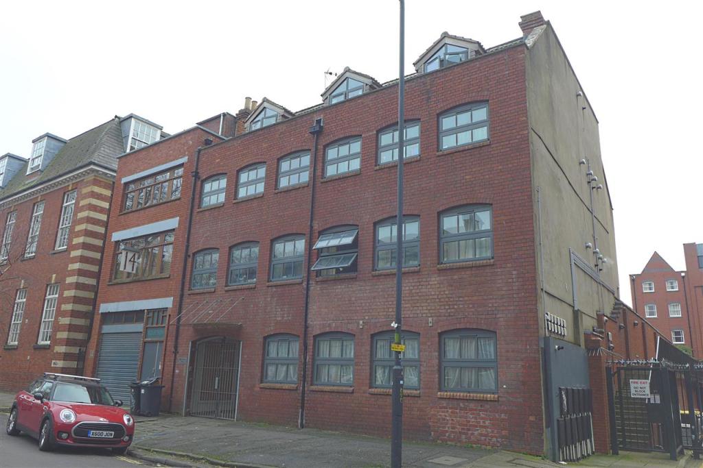 3 bed Studio for rent in Bristol. From Gough Quarters - Clifton
