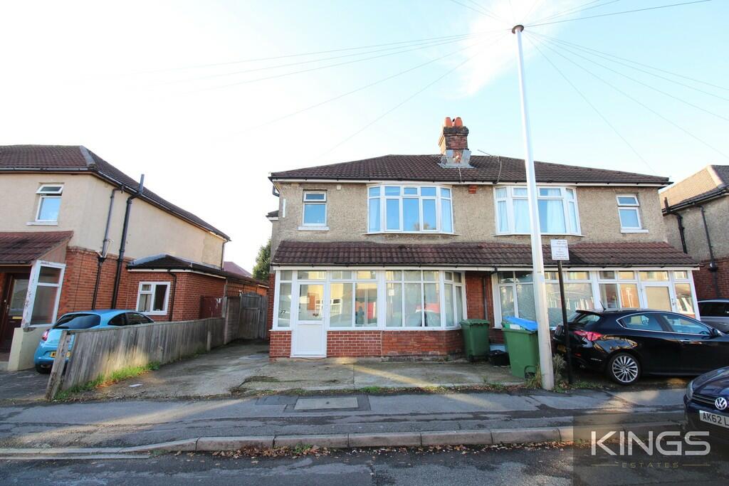 7 bed Mid Terraced House for rent in Southampton. From Kings Estates - Southampton 7 bed Mid Terraced House for rent in Southampton. From Kings Estates - Southampton