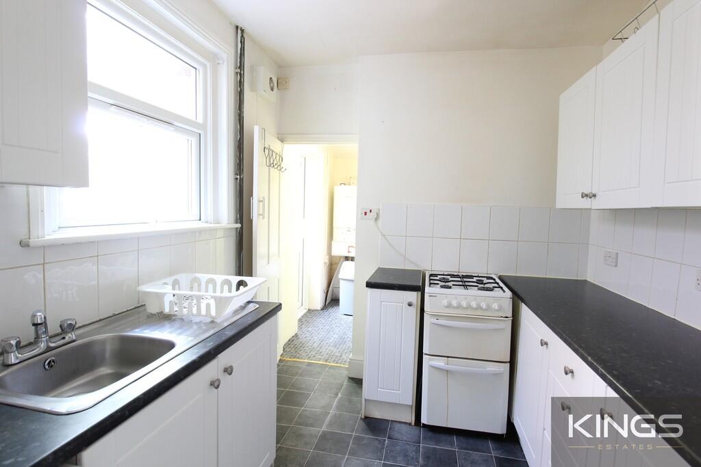 4 bed Mid Terraced House for rent in Southampton. From Kings Estates - Southampton 4 bed Mid Terraced House for rent in Southampton. From Kings Estates - Southampton