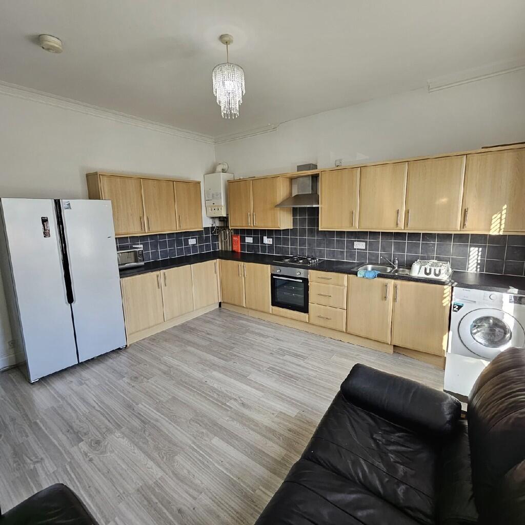 5 bed 1st Floor Flat for rent in Southampton. From Kings Estates - Southampton