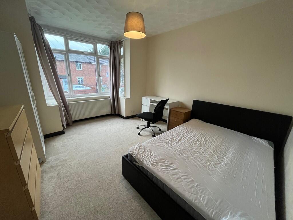 5 bed Semi Detached for rent in Southampton. From Kings Estates - Southampton