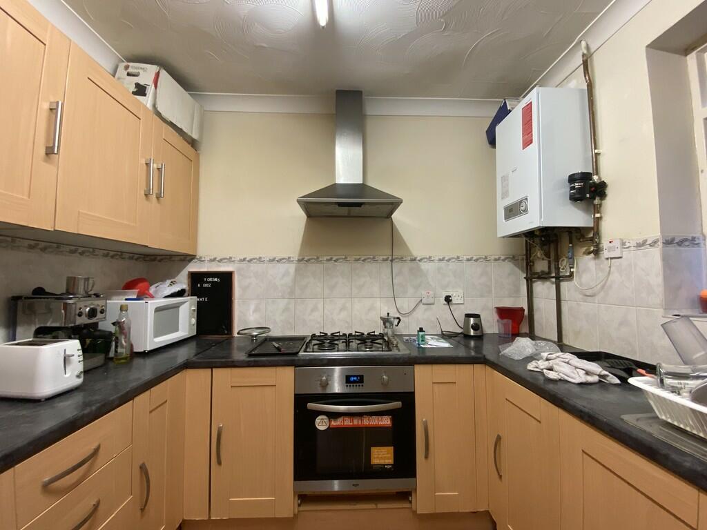 4 bed Mid Terraced House for rent in Southampton. From Kings Estates - Southampton 4 bed Mid Terraced House for rent in Southampton. From Kings Estates - Southampton