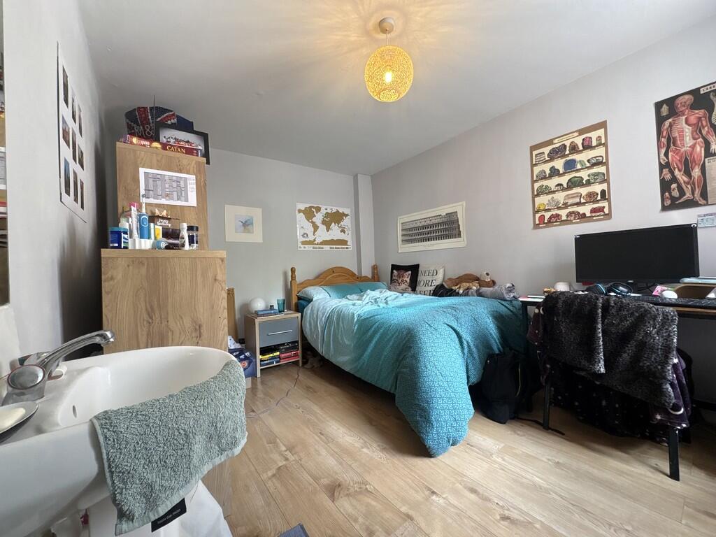 4 bed Semi Detached for rent in Southampton. From Kings Estates - Southampton
