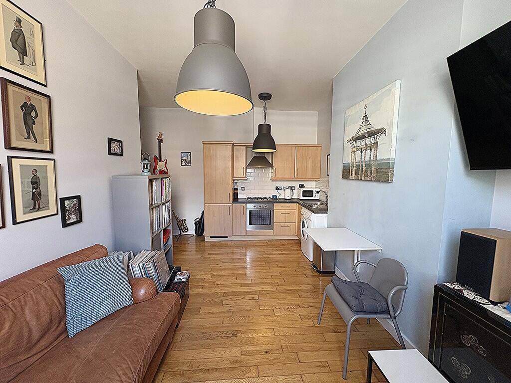 2 bed 1st Floor Flat for rent in Portsmouth. From Kings Estates - Southsea