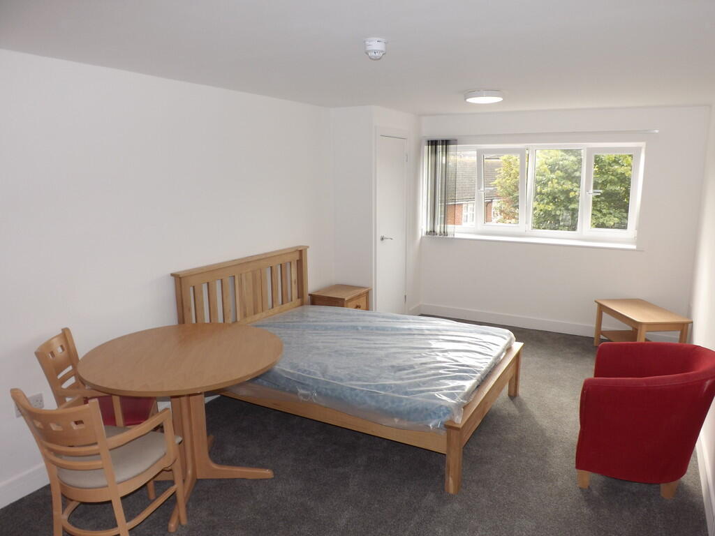 1 bed 1st Floor Flat for rent in Portsmouth. From Kings Estates - Southsea
