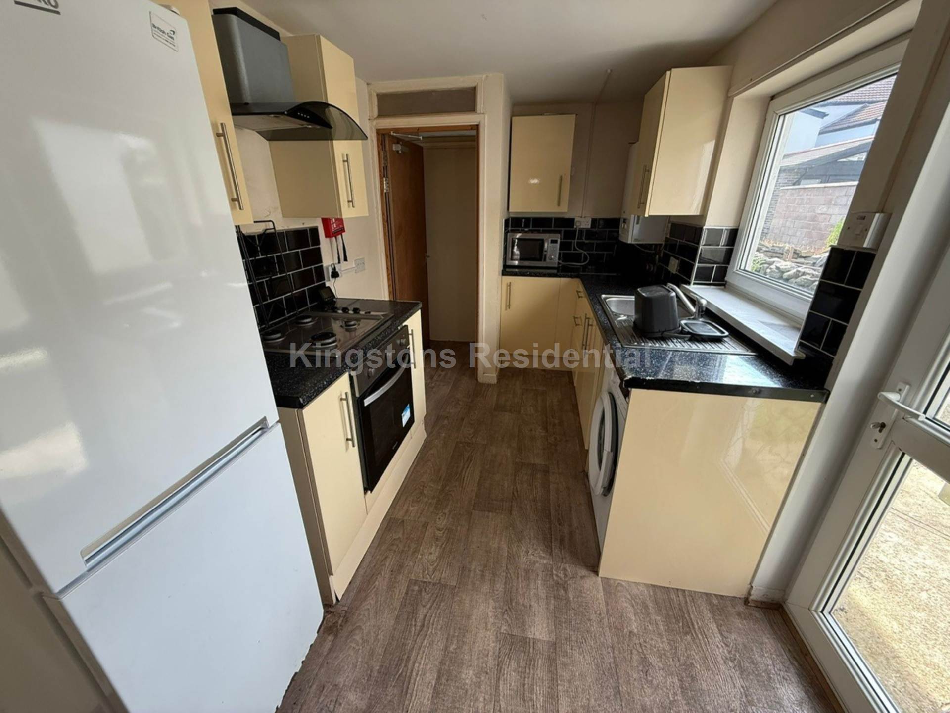 4 bed Mid Terraced House for rent in Cardiff. From Kingston Residential - Head Office