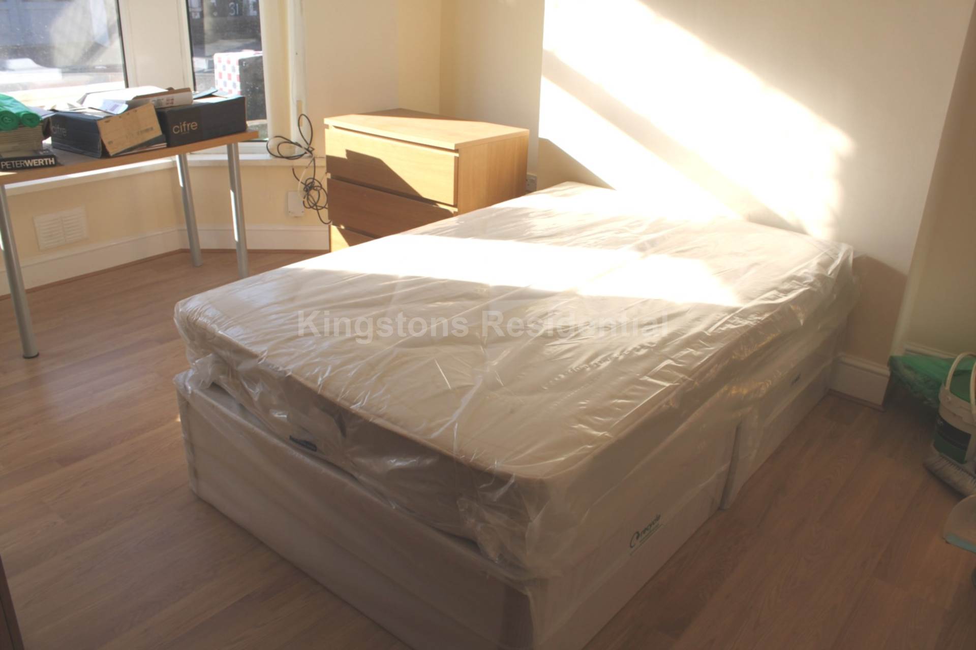 5 bed Mid Terraced House for rent in Cardiff. From Kingston Residential - Head Office