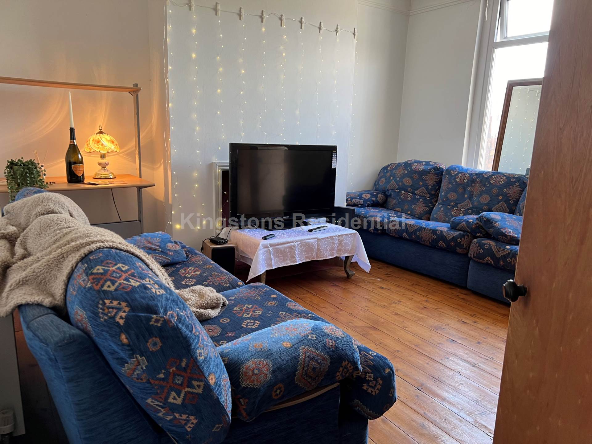 4 bed Mid Terraced House for rent in Cardiff. From Kingston Residential - Head Office 4 bed Mid Terraced House for rent in Cardiff. From Kingston Residential - Head Office
