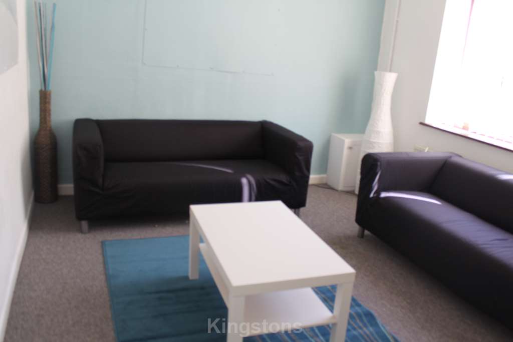 4 bed Mid Terraced House for rent in Cardiff. From Kingston Residential - Head Office
