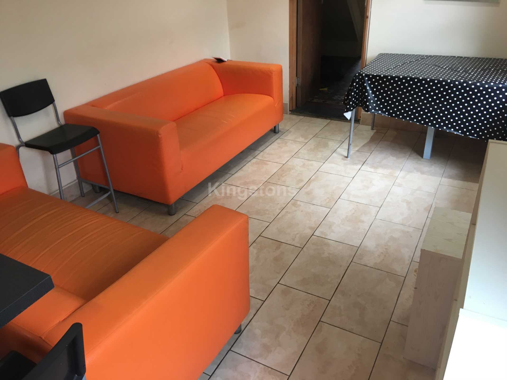 5 bed Mid Terraced House for rent in Cardiff. From Kingston Residential - Head Office