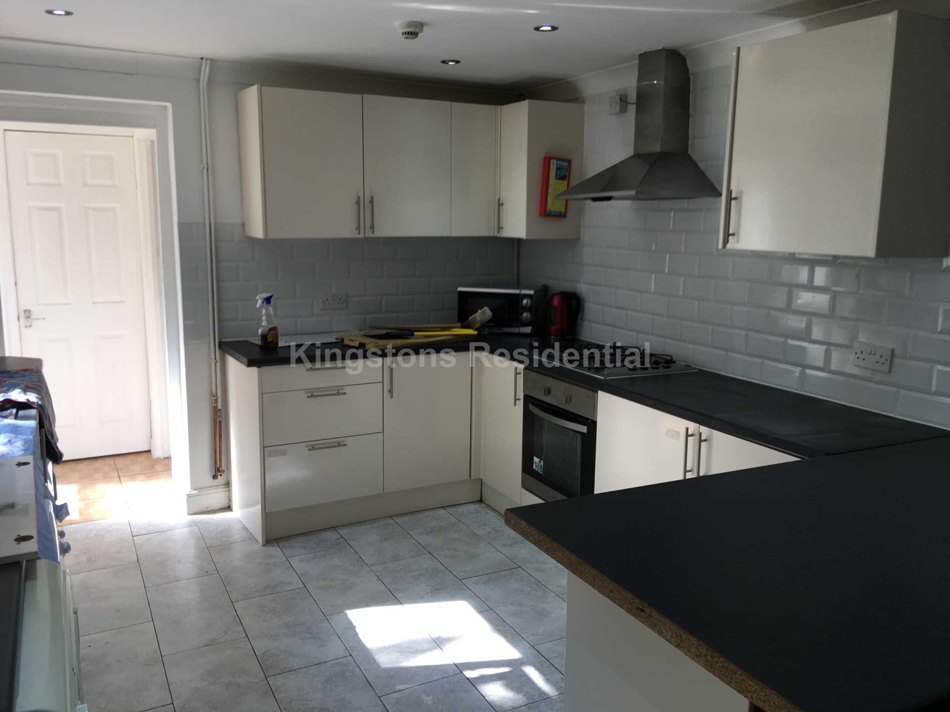 8 bed End of Terrace for rent in Cardiff. From Kingston Residential - Head Office