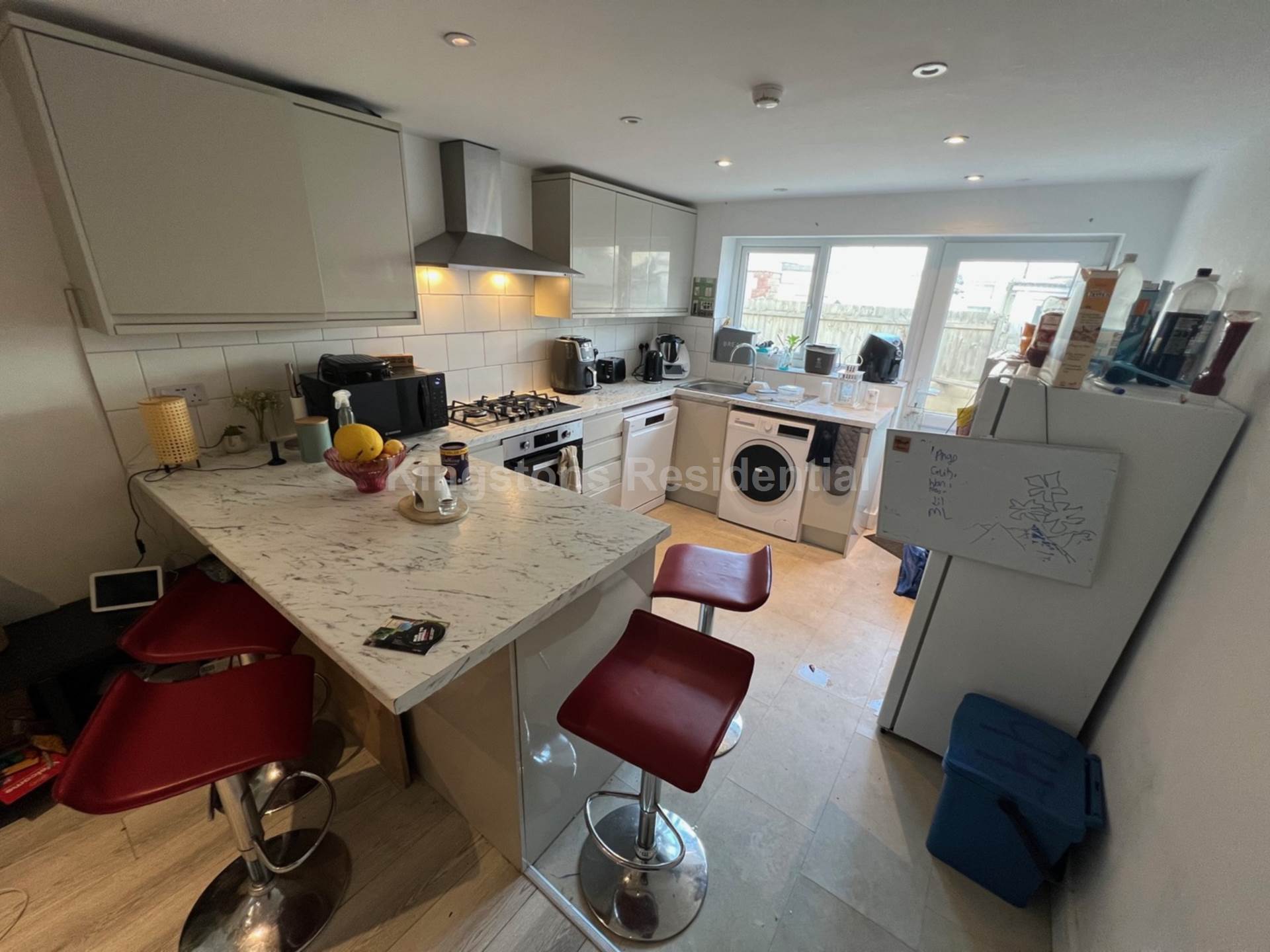 6 bed Mid Terraced House for rent in Cardiff. From Kingston Residential - Head Office